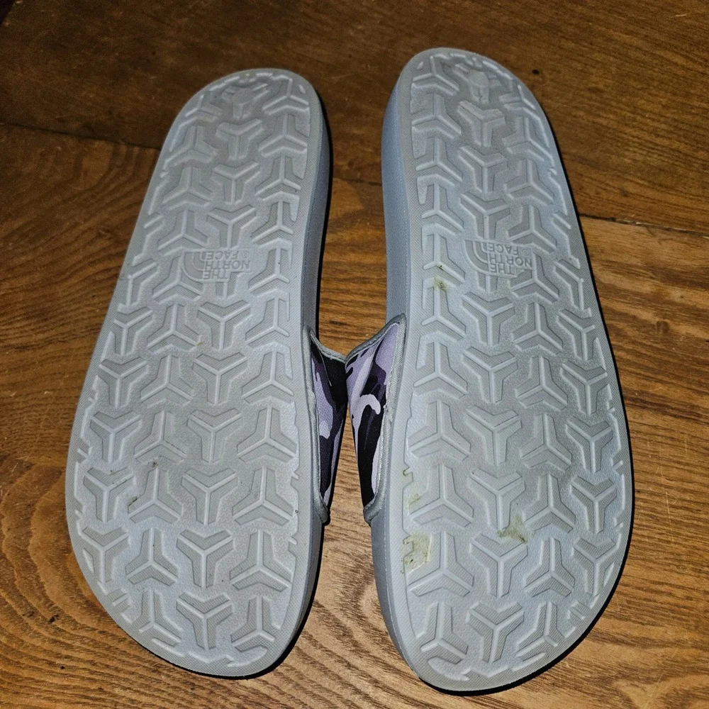 The North‎ Face Base Camp III Grey Camo Men's Slides Sandals Size 11 NF0A4T2R